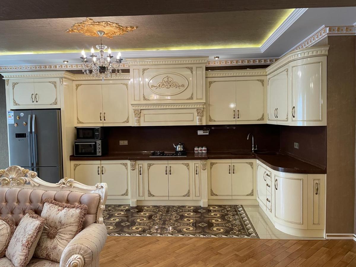 Park Azure Louvre Apartment Баку Екстериор снимка